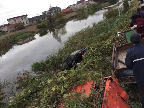 梦见掉入河中 梦见掉入河中