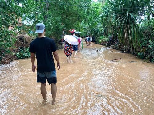 梦见脚踩到泥 梦见脚踩到泥