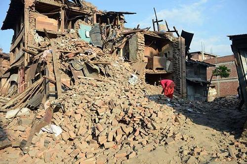 梦见看房子倒塌