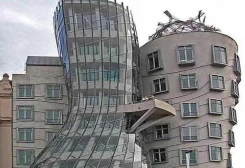 梦见房子要倒 梦见房子要倒