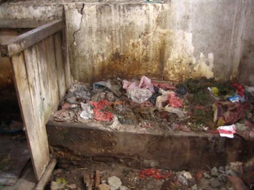 梦见肮脏的厕所