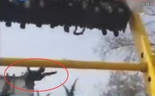 梦见从高处掉下摔下来 梦见从高处掉下摔下来