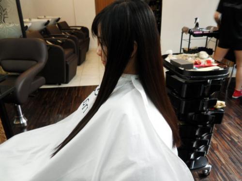 梦见去理发店剪头发 梦见去理发店剪头发