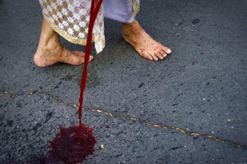 梦见血洒到衣服上 梦见血洒到衣服上