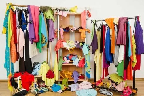 梦见一堆杂乱的衣裤