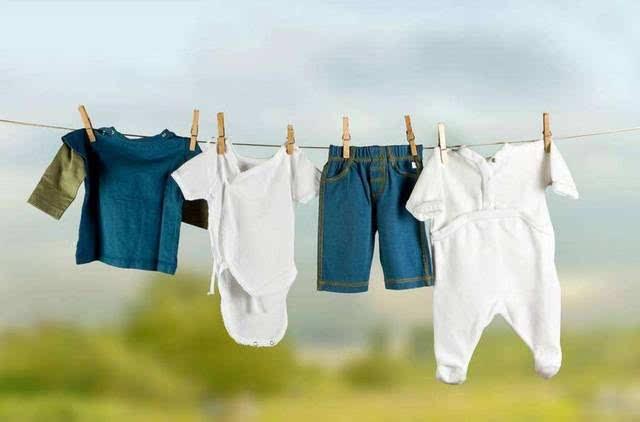 梦见洗衣服晒干