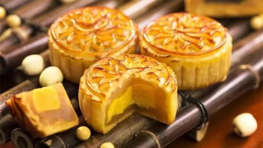 梦见月饼里吃出钱 梦见月饼里吃出钱