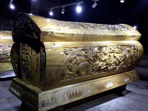 梦见棺材进家门 梦见棺材进家门