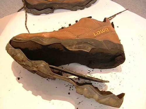 梦见鞋底掉了 梦见鞋底掉了