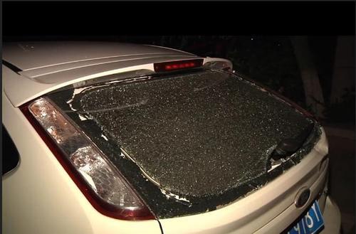 梦见自己的汽车被砸 梦见自己的汽车被砸