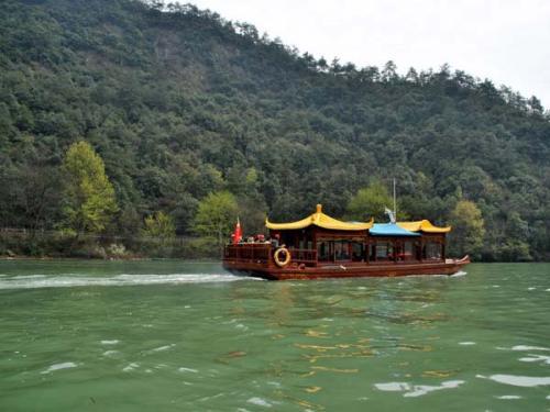 梦见画舫浮在空中 梦见画舫浮在空中