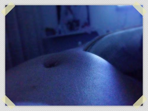 梦见肚子鼓出个包