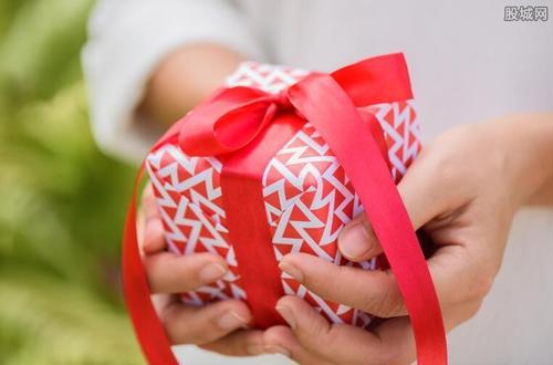 梦见买礼物送人 梦见买礼物送人