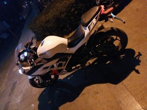 梦见自己骑摩托车 梦见自己骑摩托车