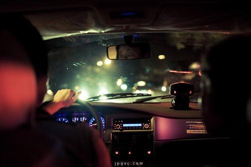 梦见坐出租车 梦见坐出租车