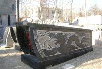 梦见往棺材里放水