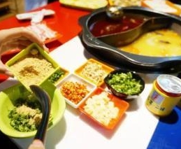 梦见在教室吃火锅