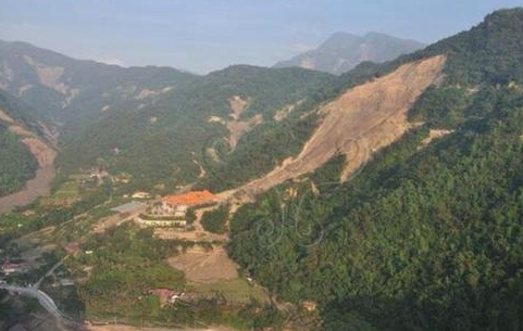 梦见山塌了