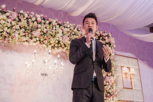 梦见自己主持婚礼
