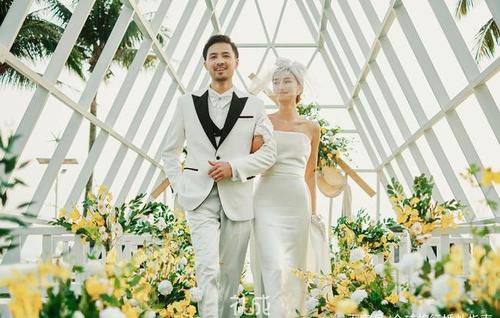 梦见自己喜欢的人和别人结婚