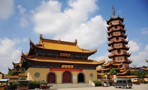 梦见寺院