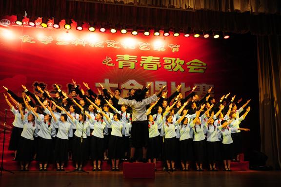 梦见很多学生大合唱