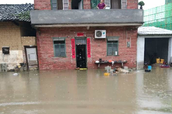 梦见老房子被水泡 梦见老房子被水泡