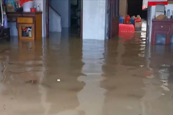 梦见大雨进屋 梦见大雨进屋