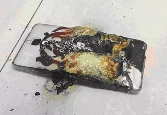 梦见手机爆炸