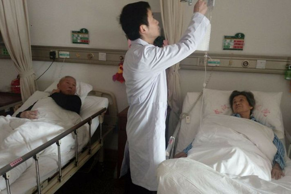 梦见母亲突然生病