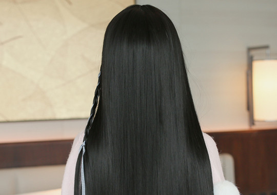 梦见头发很长